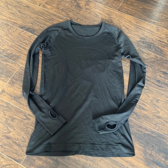 Lululemon swiftly tech long sleeve black size 10 - Picture 3 of 6